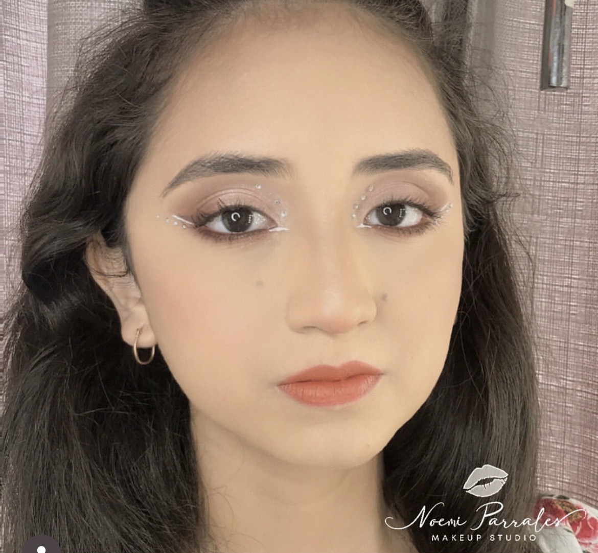 Maquillaje de quinceañera profesional - Noemi Parrales Beauty Studio Piura
