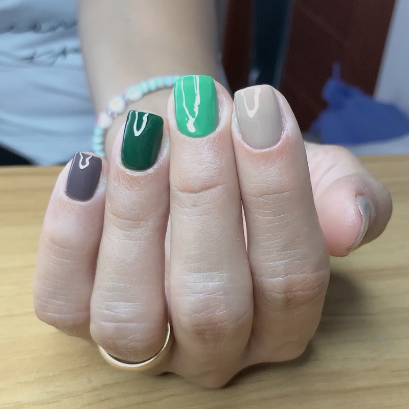 Manicura en uñas naturales - Noemi Parrales Beauty Studio Piura